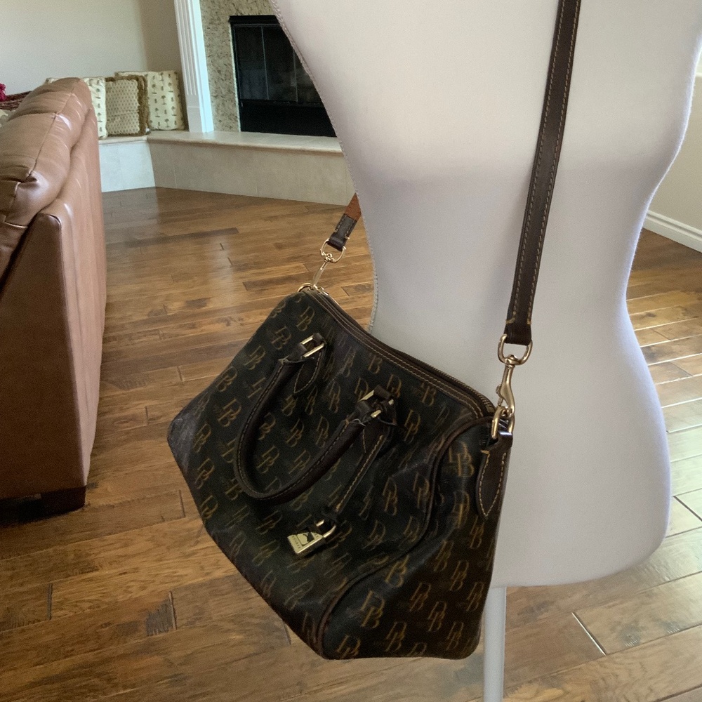 Vintage Dooney & Bourke Barrel Bag